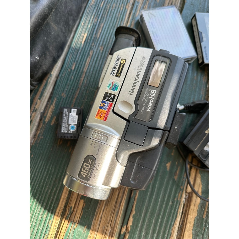 Sony Handycam Vision CCD-TRV308 Video Hi8 Camcorder Bundle with Case and Tapes